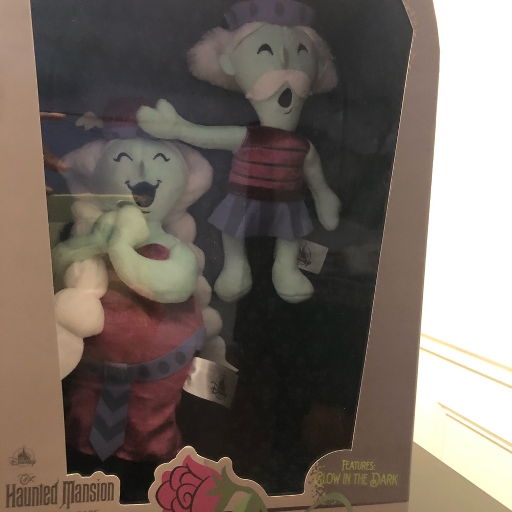 Disney The Haunted Mansion Opera Ghost Set